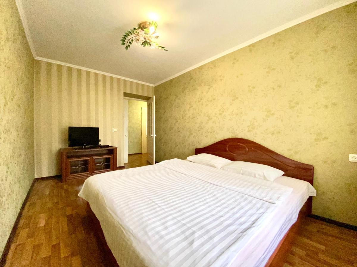 Apartpoltava Центр Полтави, Простора Та Зручна Квартира Біля Пует, 2-Окремі Кімнати, Звітна Документація Для Відрядження Kültér fotó