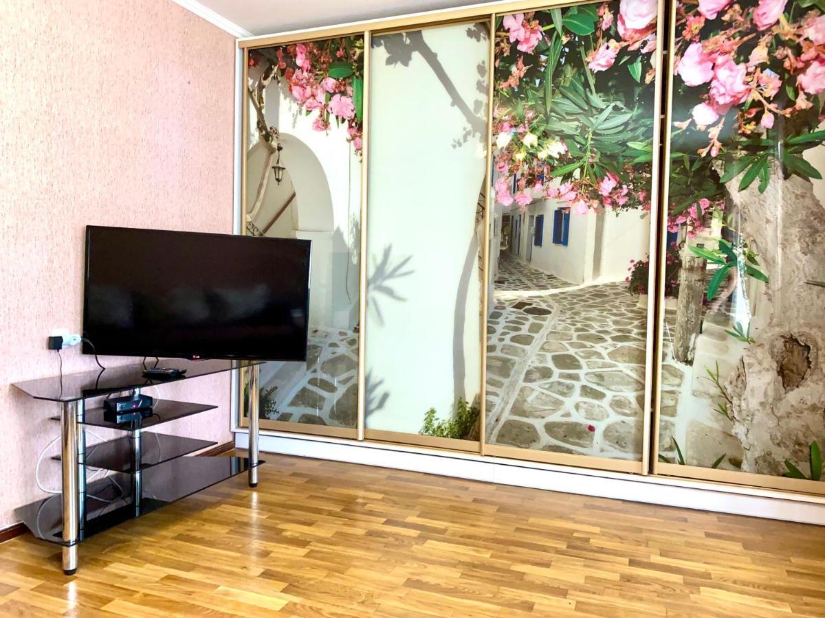 Apartpoltava Центр Полтави, Простора Та Зручна Квартира Біля Пует, 2-Окремі Кімнати, Звітна Документація Для Відрядження Kültér fotó